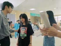娱乐吃瓜爱酱,跟随吃瓜爱酱探寻幕后真相