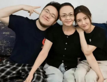娱乐八卦姐妹吃瓜直播,姐妹吃瓜，娱乐八卦一网打尽